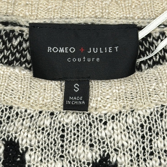 Romeo + Juliet Couture Giraffe Sweater Small - Picture 7 of 10